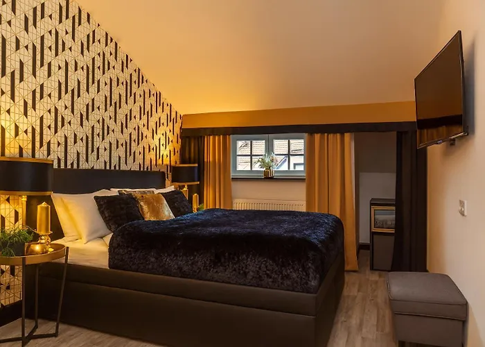 Golden Hotel