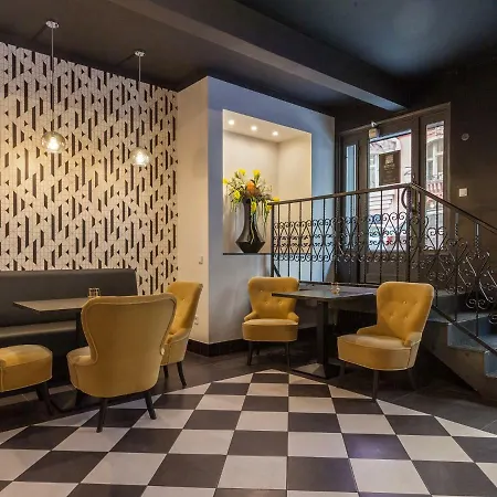 Golden Hotel