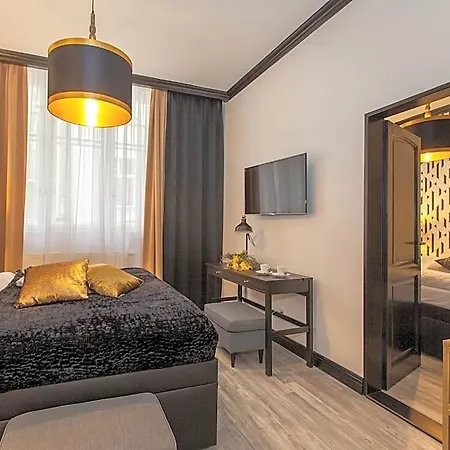 Golden 4* Prague