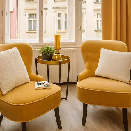 Golden Hotel