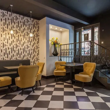 Golden Hotel