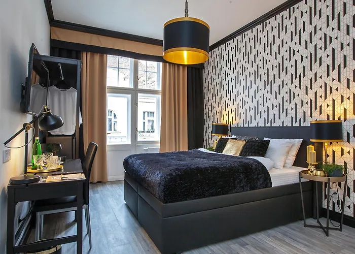 Golden Hotel
